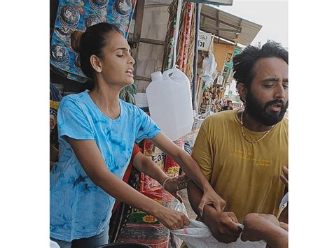 When the team of Ankleshwar Municipality arrived to check the banned ...