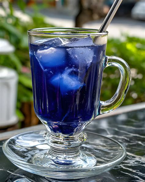 Butterfly Pea Tea Recipe: The Perfect Refreshing Drink - Cuisine Burst