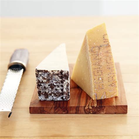 Which Is Better Pecorino Romano Vs Parmigiano Reggiano at Dorothy ...