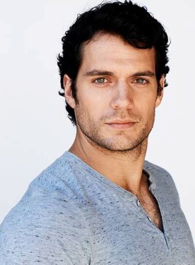 Henry Cavill Height, Weight, Body Measurements.