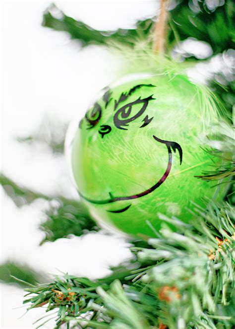 DIY Grinch Ornaments {+FREE Grinch Face SVG File!} - A Country Girl's Life