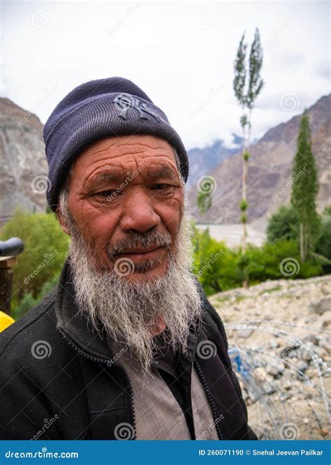 Portrait of Old Age Muslim Pathan at India Pakistan Border Editorial ...
