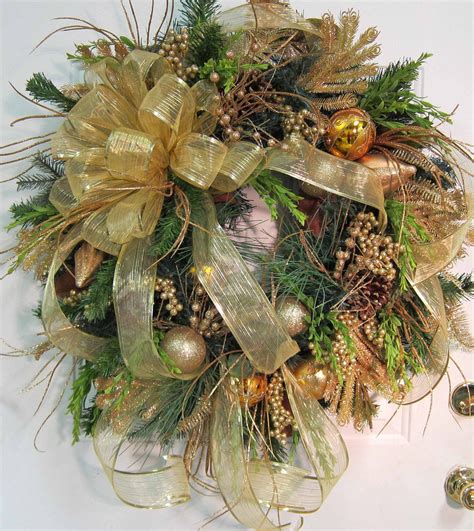 Traditional Christmas Door Wreath Outdoor Holiday Wreath Glittering ...