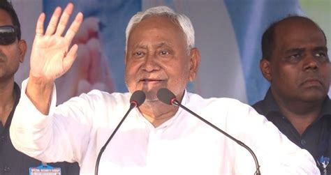 Nitish targets opposition at Muzaffarpur rally; Tejashwi questions his ...