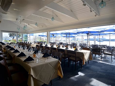 PLAN AN EVENT - Parkers' Lighthouse