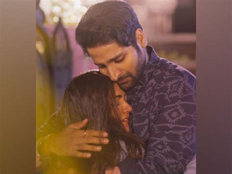Look at Vaibhav Tatwawadi, Mukti Mohan's chemistry in 'Arzi' song from ...