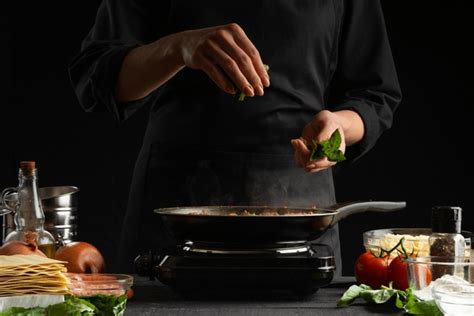 Italian Chef Cooking 的图像结果