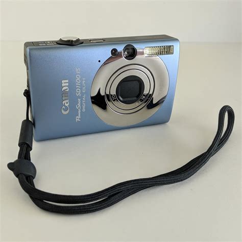 Amazon.com : Used Canon PowerShot SD1100 IS Point & Shoot Camera ...