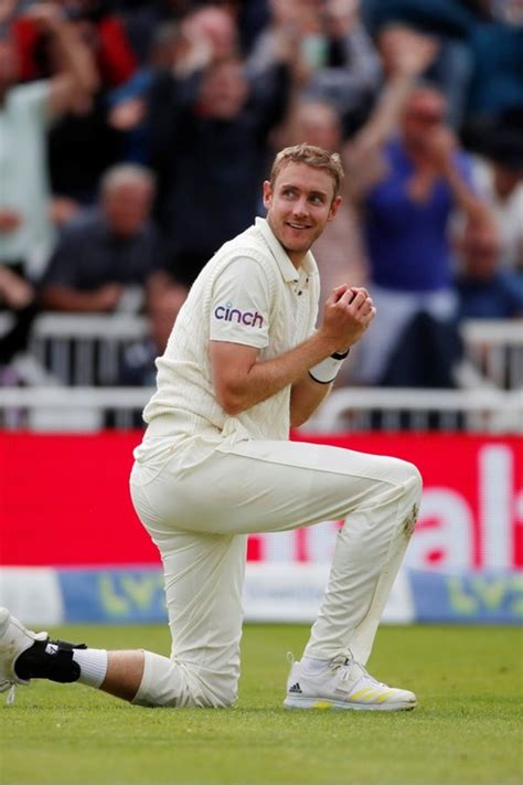 Stuart Broad’s Bio, Age, Relationships, Latest Buzz, Photos & Videos