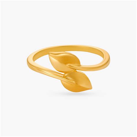 Pretty Crossover Ring