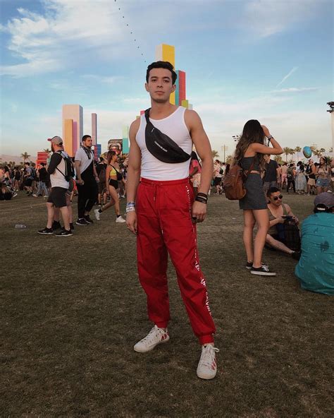 61 Best Coachella Outfits for Men