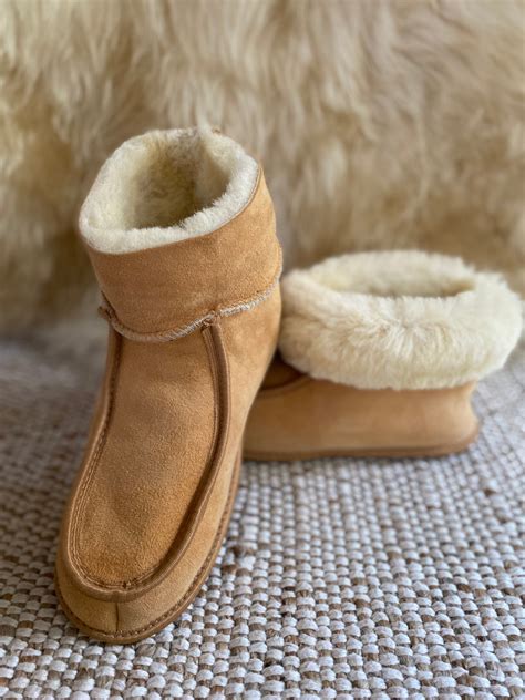 Sheepskin Slippers– East Perry