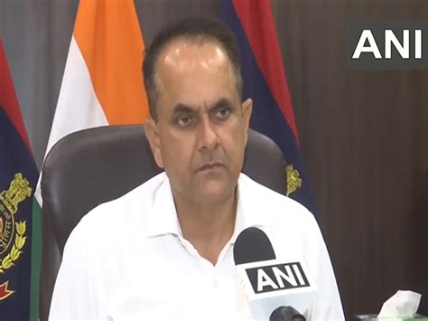 Delhi police deports 154 Bangladeshi migrants