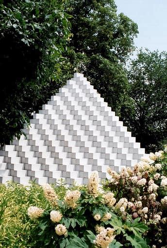 Four-Sided Pyramid by Sol LeWitt - Toronto Sculpture