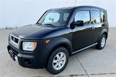 No Reserve: 2006 Honda Element EX 5-Speed for sale on BaT Auctions ...