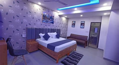 Book 415 Hourly Hotels in Delhi | 24 Hours Check in