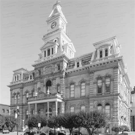 Muskingum County Courthouse (Zanesville, Ohio) | Stock Photos