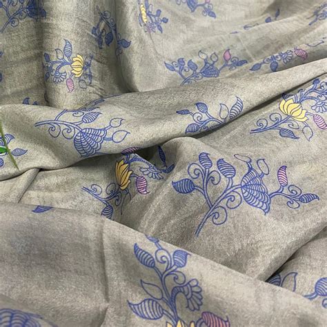 Grey Tabi Silk fabric with a trim-color floral pattern per meter ...