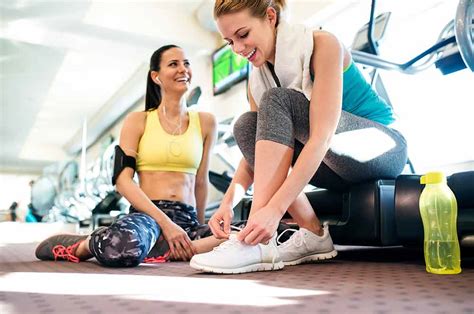 Gym Etiquettes: 10 Essential Gym Etiquette Rules That You Must Keep In Mind