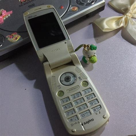 Y2k flip phones for sale, Everything Else, Others on Carousell
