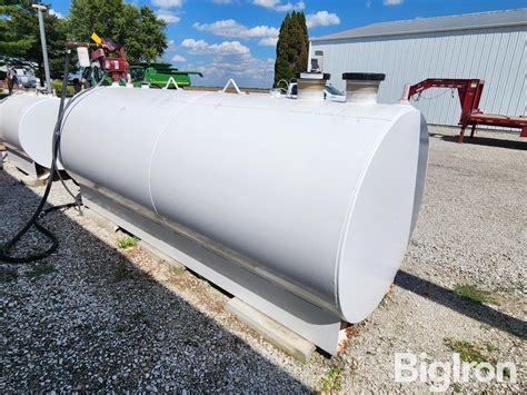 1000-gal Fuel Tank W/Pump | Agriculture | BigIron