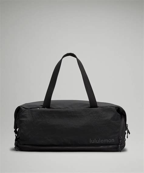 Lululemon Gym Duffle Bag 30l In Black | ModeSens