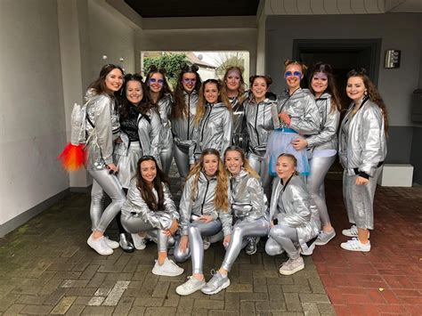 Spacegirl Kostüm Gruppe in 2023