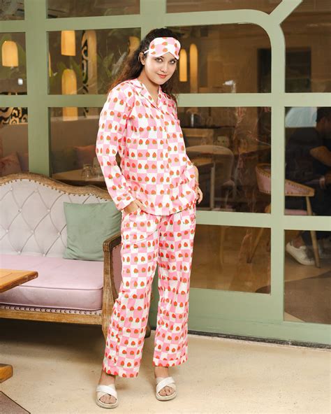 Strawberry Nightwear Set – Bedgasm sleepwear