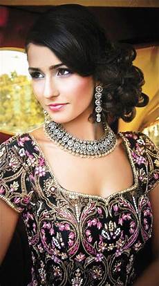 Indian Braidal Hair Style by Hindu Bridal Hairstyles 14 Safe Hairdos For The Modern Indian Braidal Hair Style