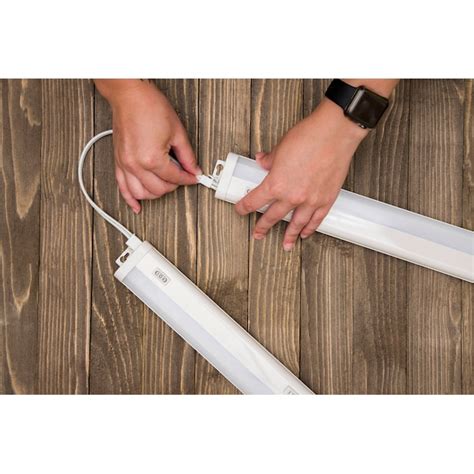 Jasco Cabinet Lighting Linking Cord 42287 at Lowes.com