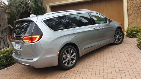 2017 Chrysler Pacifica: First Drive Review [Video] - The Fast Lane Car