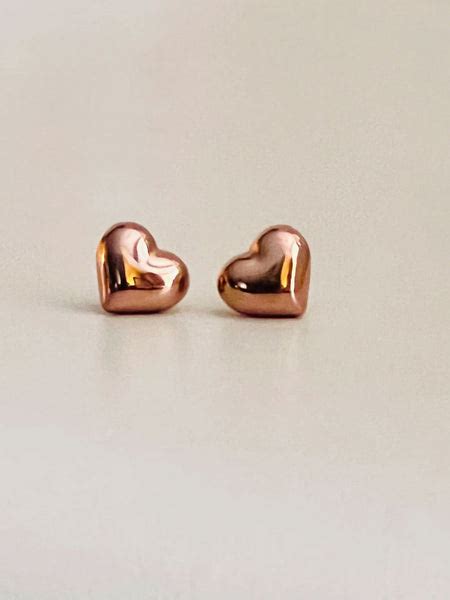 Solid Heart Studs – Sona Savran