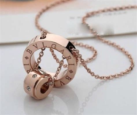 『珠宝』Dior 推出 Grand Bal Ruban 珠宝腕表：钻石蝴蝶结 | iDaily Jewelry · 每日珠宝杂志