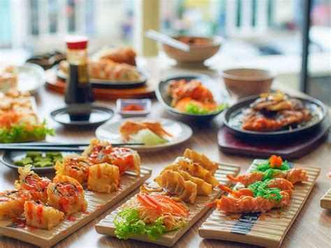 Must visit places in Delhi/NCR to binge eat this weekend | The Times of ...