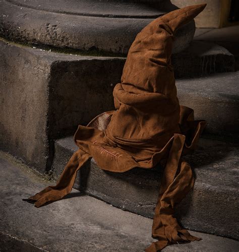 Animated Sorting Hat | Harry Potter Shop UK