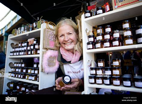 Food Market in England 的图像结果