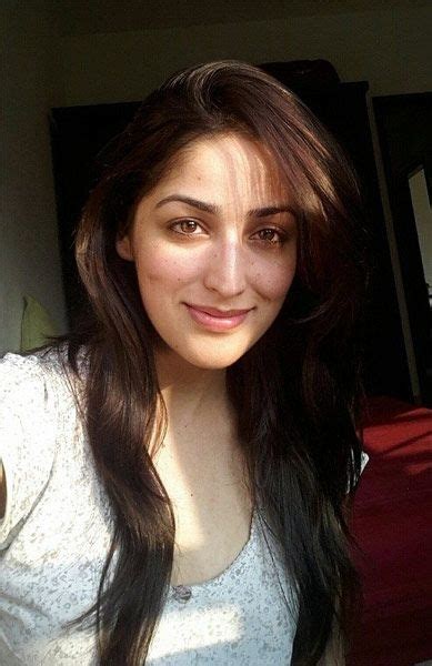 Yami Gautam Photo Gallery: Hot Photos, Images And Wallpapers of Yami ...