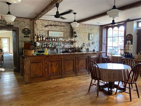 INN-LAKE ON THE MOUNTAIN RESTAURANT, Picton - Restaurant Reviews, Phone ...