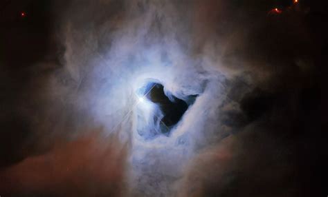 NASA's Hubble Space Telescope Captures Fascinating 'Cosmic Keyhole ...