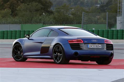 2014 Audi R8 Spyder, R8 V10 and R8 V10 Plus - Automobile Magazine