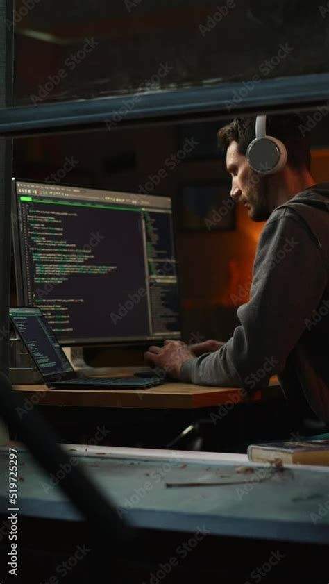 Work Computer Screen 的图像结果