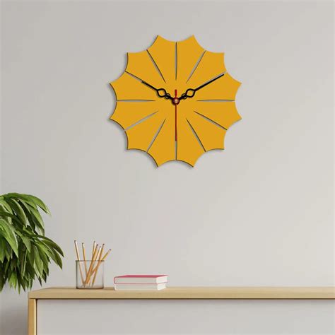Leaf Shape Designer Wooden Wall Clock – Decor Mantra