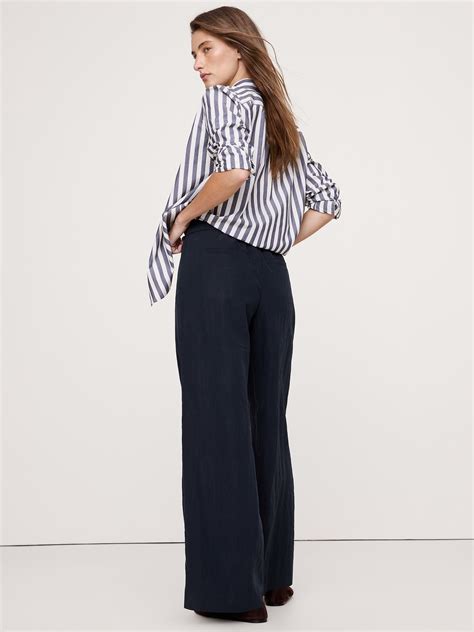 Mid-Rise Wide-Leg Drapey Pull-On Pant | Banana Republic