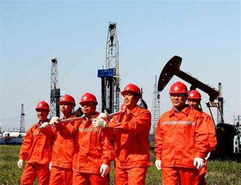 中国最大油田——大庆油田采用世界先进技术提高原油采收率|油田|采收率|大庆_新浪新闻