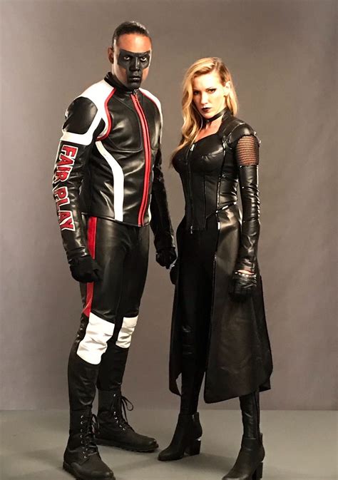 David Corenswet as Superman and and Edi Gathegi as Mr. Terrific on the ...