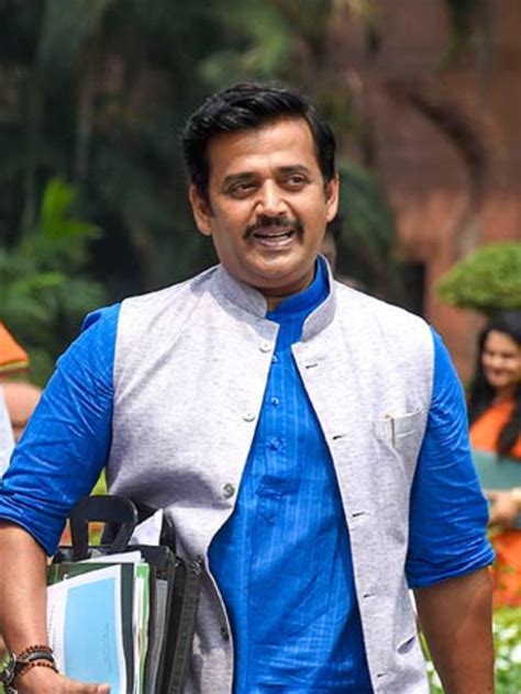 रवि किशन इस डाइट प्लान की बदौलत रहते हैं फिट, 53 की उम्र में है 33 की ...