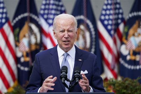 Joe Biden Bird Poop Video Viewed 2M Times as Critics Gleefully Share ...