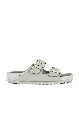 BIRKENSTOCK Arizona Soft Footbed Sandal in Fuchsia Tulip | REVOLVE