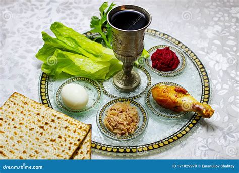 Traditional Passover Bowl,Passover Seder Plate in Israel. Image for ...