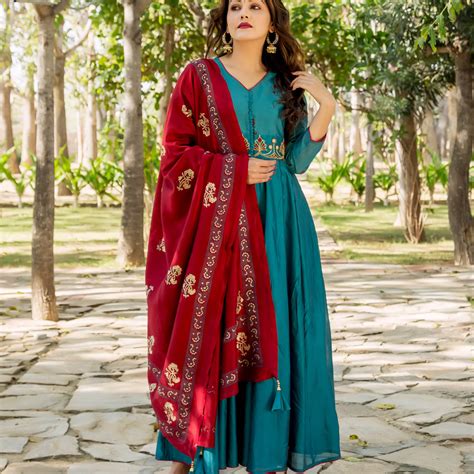 Aarohi Hand Embroidered Kurta – MISSPRINT